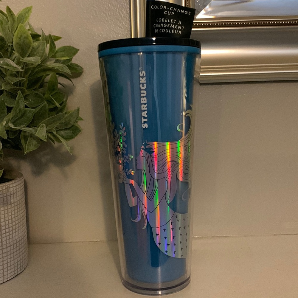 SALE! Starbucks 2021 Color Changing Blue 24oz Tumbler ~ LIMITED EDITION!! NWT - Picture 2 of 3
